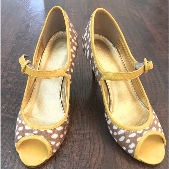 J.Crew shoes  yellow and tan With polkadots - Picture 1 of 5